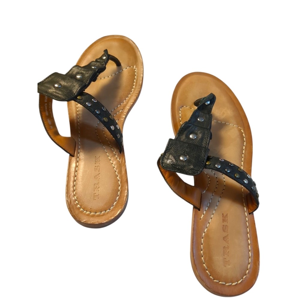 Trask Leather Flip Flops Thong Sandals with Studded Details Size 8.5 - Picture 5 of 6